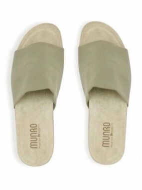 Munro Casita Olive Green Stretch Slide Sandals Size 6.5 7 Super Slim AAAA